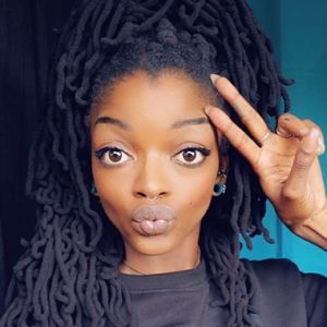 Meet your Posher, Markeesius